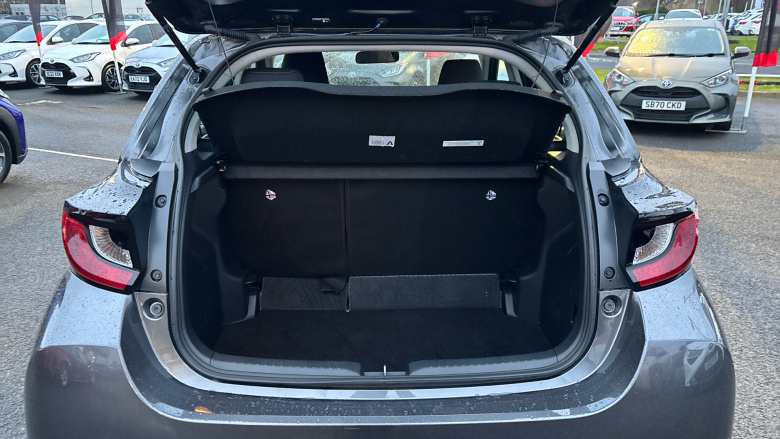 Toyota Yaris 1.5 Hybrid Icon 5dr CVT Hybrid Hatchback